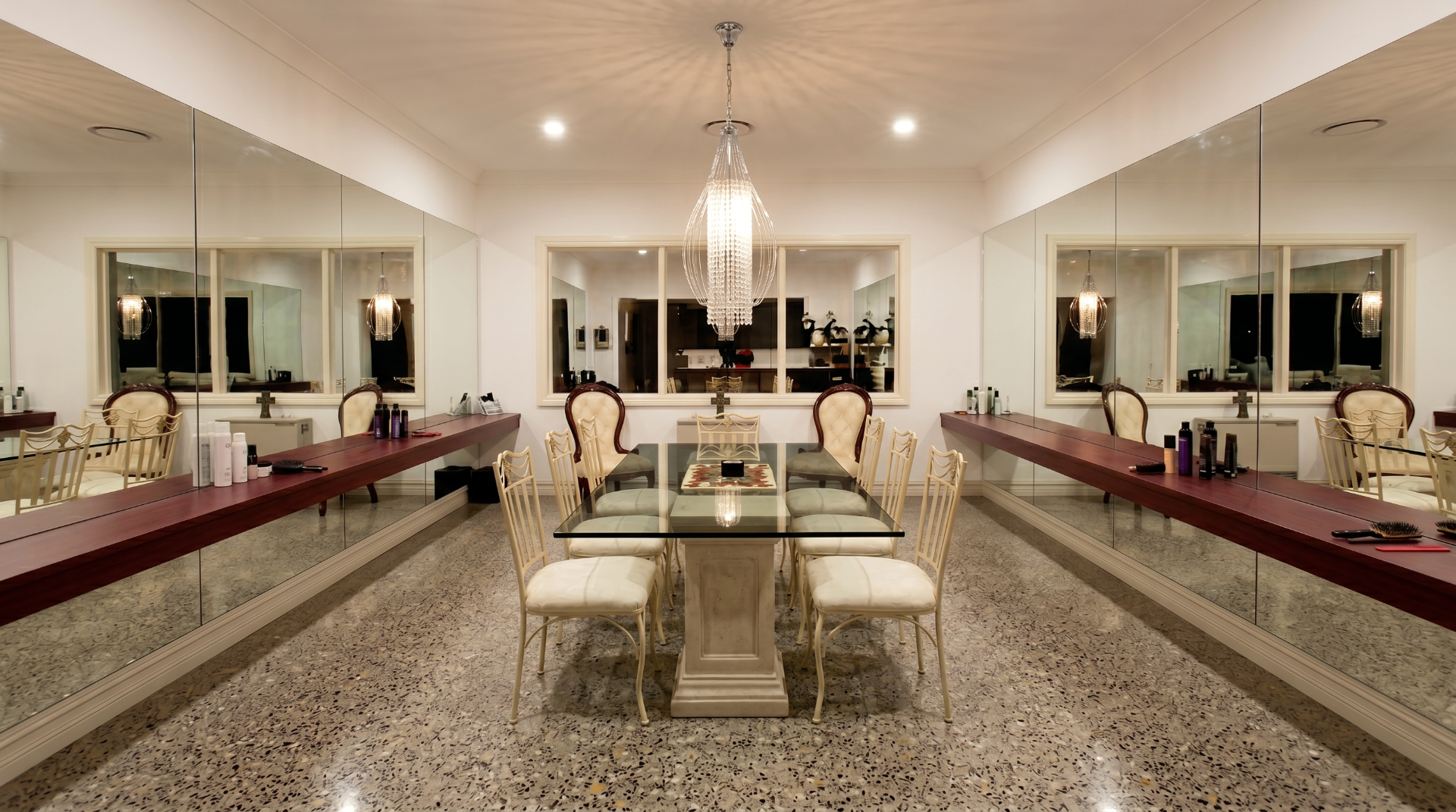 Val Amour Healesville salon